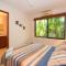 Charming unit that sleeps 4 - with pool - walking distance from Brasilito Beach - Brasilito