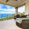 Exquisitely decorated 5th-floor aerie with views of two bays in Flamingo - Playa Flamingo