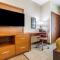 Comfort Inn & Suites Lakewood by JBLM - Lakewood