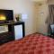 Econo Lodge Inn & Suites - ليثبريدج