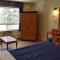 Pines Motel