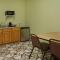 Quality One Motel