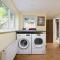 Forest Drove Cottage · Idyllic New Forest 6 Bedroom Thatched Cottage