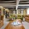 Forest Drove Cottage · Idyllic New Forest 6 Bedroom Thatched Cottage
