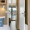 Luxe Houseboat Skoft