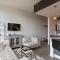 Soak up the Opulent Feel of a Lavish Monochrome Abode - Nashville