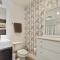 Soak up the Opulent Feel of a Lavish Monochrome Abode - Nashville