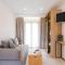 V Luxury Suites