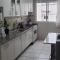 Apartamento confortável em Meia Praia - 200 metros da praia