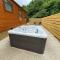 Fox Lodge at Owlet Hideaway - with Hot Tub, Near York - York