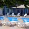 Hotel Sunrise si Satul Pescaresc