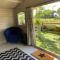 Holly Tree Cottage - 3 bedrooms and large garden with optional glamping double outside - Lymington