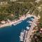 Private luxury Villa AZZURRO on Solta for up to 10 persons, free parking, very close to beach! FREE Kajak & Mountainbikes, GREAT living area & privacy!