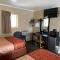 Best Motel - Johnston Corners