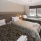 Redgate Forest Retreat