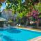 Alacati Zeytin Konak Hotel