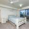 Peninsula Waters 3 Beautiful Air Conditioned Unit with Pool Lift and WI-FI - Солджерс-Пойнт