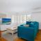 Rubys Retreat, 44 Achilles Street - pet friendly, aircon, wifi & boat parking