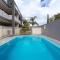 Shoal Bay Beach Apartments, 9 2 Shoal Bay Road, air conditioning, complex swimming pool and lift