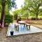 Holly Tree Cottage - 3 bedrooms and large garden with optional glamping double outside