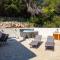 Al Pino Blue Property