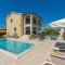 Villa Vanesa with Private Pool nearby Porec - Montižana