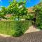 Holiday Home with Terrace Garden Parking - Uikhoven