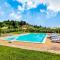 Quaint Farmhouse in Capannoli with Swimming Pool