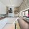 Villa Castello with jacuzzi & priceless view by Rent All Como - 阿尔杰尼奥