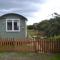 Peaceful Shepherds Hut next to Horse Field
