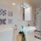 NINA deluxe SUPERIOR 5 star apartment, your piece of heaven by the sea & park