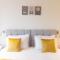 Cosy 1 Bed Apartment in Centre of St Albans - FREE Parking - 5 min walk to St Albans city centre & Railway station - Big Savings on Longer Stays!!