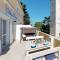 STELLA apartment with terrace by the sea & park