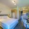 Miroes Suites