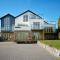 6 Sandy Lane