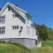 Irenegarden - Fjord view holiday home