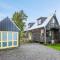 Parehopu Lake House - Taupo Holiday Home