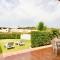 LovelyStay - Alto dos Caliços 2BR House with Garden