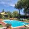 Cottage Tiziana with pool, private terrace and garden by ToscanaTour