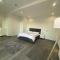 White Beach Villa 1 - Luxury