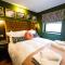 Luxury Travel Emporium LS1 - Luxury City Centre Apartments