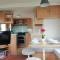 Beachside, Family-friendly, WiFi, 8 berth Caravan 133 in ingoldmells