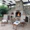 Tre Laghi Countryhouse Rustic Home with pool