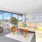 Sunrise, Seaviews and BBQs-Papamoa Beach Apartment - Papamoa
