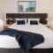 Oaks Glenelg Plaza Pier Suites