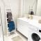 Seaview Studio - 10 Min. Beach, Private Condo, Pool, Grill & Free Parking