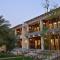 The creek boutique resort & spa