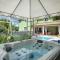 Spacious holiday house / pool / jacuzzi / playground / 6+2