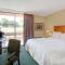 Howard Johnson by Wyndham Albuquerque Midtown