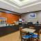 La Quinta Inn & Suites Casino and Bar by Wyndham Glendive - Glendive